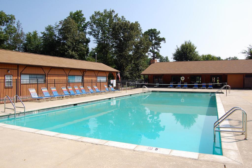 Forest Lake Camping Resort Lakefront Cabin 8 Advance Exterior foto