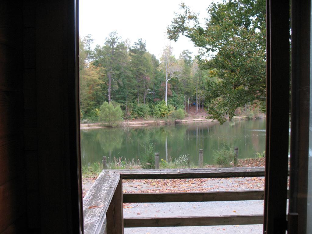 Forest Lake Camping Resort Lakefront Cabin 8 Advance Exterior foto